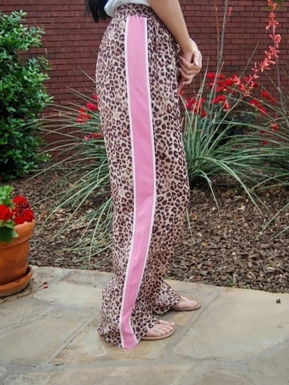 Boutique Pink Leopard Wide Leg Pant Brown & Pink Jaguar M L - Picture 3 of 4